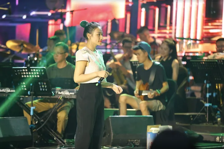 Top 14 Sao Mai 2022 hối hả tập luyện trước giờ G đêm thi thứ hai - Ảnh 17. Top 14 Sao Mai 2022 hối hả tập luyện trước giờ G đêm thi thứ hai - Ảnh 17.