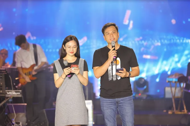 Top 14 Sao Mai 2022 hối hả tập luyện trước giờ G đêm thi thứ hai - Ảnh 22. Top 14 Sao Mai 2022 hối hả tập luyện trước giờ G đêm thi thứ hai - Ảnh 22.