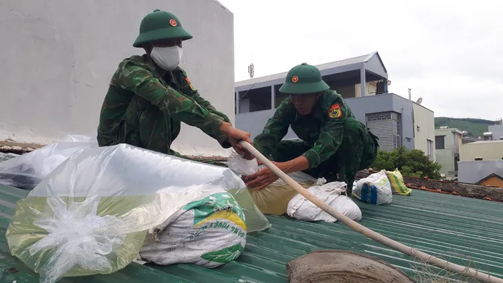 CẬP NHẬT: Bão số 4 tăng 1 cấp, dự báo còn mạnh thêm - Ảnh 75. CẬP NHẬT: Bão số 4 tăng 1 cấp, dự báo còn mạnh thêm - Ảnh 75.