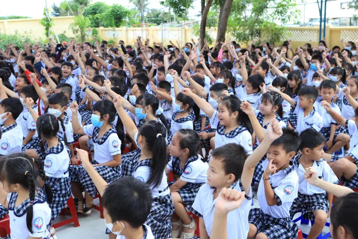 Ngân hàng tái thiết Đức đồng hành cùng NovaGroup tài trợ dự án giáo dục cho học sinh tiểu học - Ảnh 3. Ngân hàng tái thiết Đức đồng hành cùng NovaGroup tài trợ dự án giáo dục cho học sinh tiểu học - Ảnh 3.