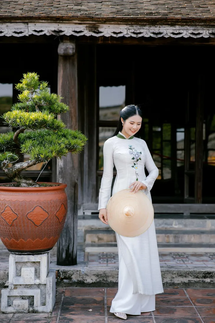 Sao Việt ngày 27/9: Khánh Thi khoe ảnh cưới, Bình An - Phương Nga vi vu Hàn Quốc - Ảnh 7. Sao Việt ngày 27/9: Khánh Thi khoe ảnh cưới, Bình An - Phương Nga vi vu Hàn Quốc - Ảnh 7.