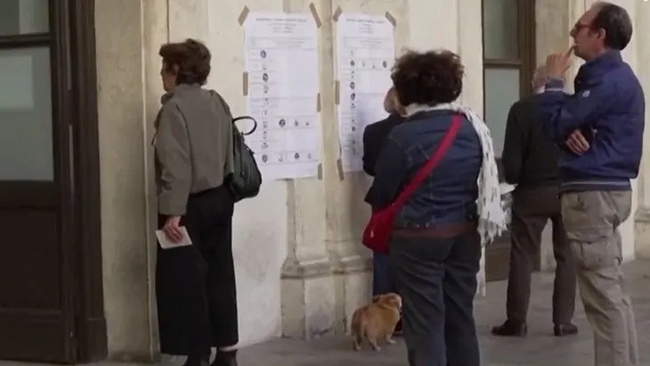 Liên minh cánh hữu giành chiến thắng mở đường cho bà Meloni trở thành nữ Thủ tướng Italy - Ảnh 1. Liên minh cánh hữu giành chiến thắng mở đường cho bà Meloni trở thành nữ Thủ tướng Italy - Ảnh 1.