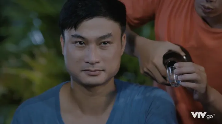 Ga-ra hạnh phúc - Tập 22: Trung “cưa” Sơn Ca đủ đường cũng không bằng một phút cơ hội của Khải - Ảnh 13. Ga-ra hạnh phúc - Tập 22: Trung “cưa” Sơn Ca đủ đường cũng không bằng một phút cơ hội của Khải - Ảnh 13.