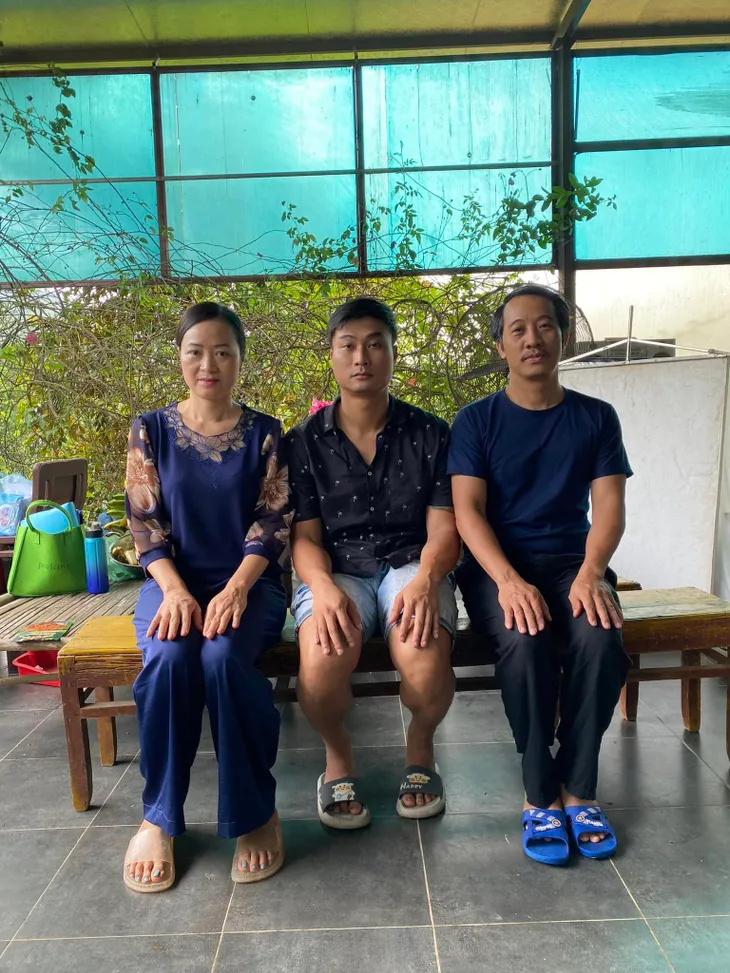 Hậu trường lầy lội của Trung trâu cùng anh em trong Ga-ra hạnh phúc - Ảnh 3. Hậu trường lầy lội của Trung trâu cùng anh em trong Ga-ra hạnh phúc - Ảnh 3.