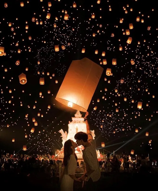Lạc lối ở Chiang Mai cùng lễ hội đèn trời lớn nhất Thái Lan - Ảnh 3. Lạc lối ở Chiang Mai cùng lễ hội đèn trời lớn nhất Thái Lan - Ảnh 3.