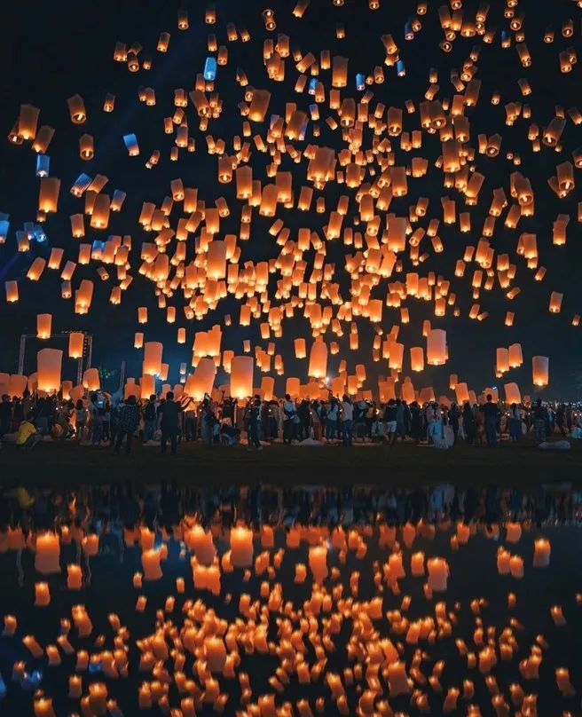 Lạc lối ở Chiang Mai cùng lễ hội đèn trời lớn nhất Thái Lan - Ảnh 4. Lạc lối ở Chiang Mai cùng lễ hội đèn trời lớn nhất Thái Lan - Ảnh 4.