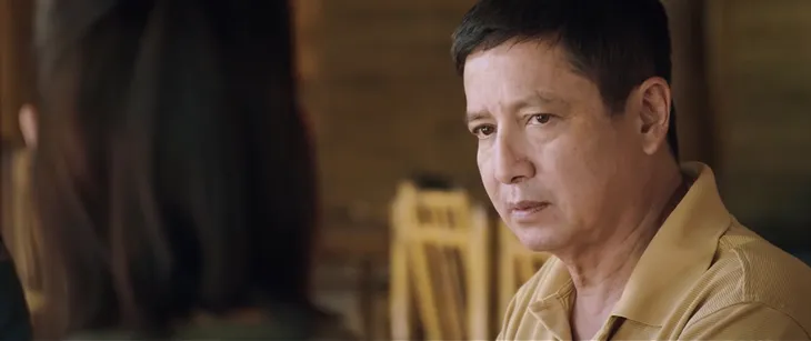 Thông gia ngõ hẹp - Tập 4: Mai (Huyền Trang) muốn nói thật về hoàn cảnh gia đình với bố mẹ Linh - Ảnh 3. Thông gia ngõ hẹp - Tập 4: Mai (Huyền Trang) muốn nói thật về hoàn cảnh gia đình với bố mẹ Linh - Ảnh 3.
