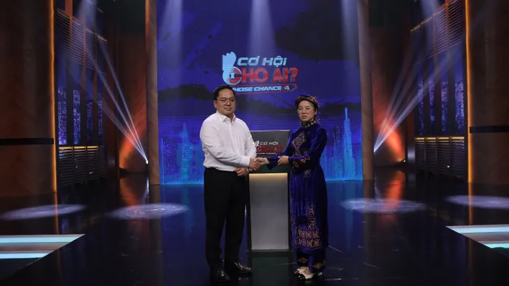 Chưa tốt nghiệp Đại học, cô gái Nùng 22 tuổi vẫn thành công chốt lương nghìn USD - Ảnh 4. Chưa tốt nghiệp Đại học, cô gái Nùng 22 tuổi vẫn thành công chốt lương nghìn USD - Ảnh 4.