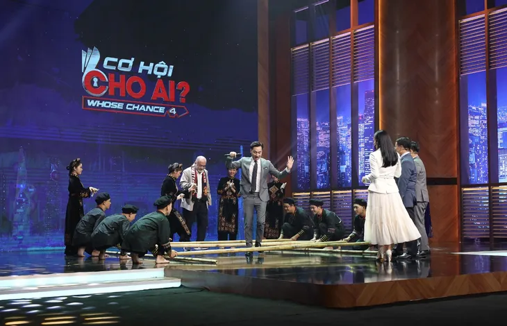 Chưa tốt nghiệp Đại học, cô gái Nùng 22 tuổi vẫn thành công chốt lương nghìn USD - Ảnh 1. Chưa tốt nghiệp Đại học, cô gái Nùng 22 tuổi vẫn thành công chốt lương nghìn USD - Ảnh 1.