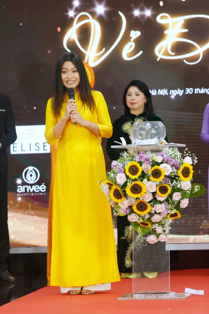 Chung kết Vẻ đẹp VTV 2022: Thí sinh trả lời ứng xử làm khó Ban giám khảo - Ảnh 19. Chung kết Vẻ đẹp VTV 2022: Thí sinh trả lời ứng xử làm khó Ban giám khảo - Ảnh 19.
