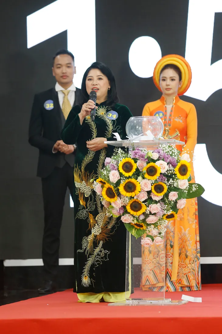 Chung kết Vẻ đẹp VTV 2022: Thí sinh trả lời ứng xử làm khó Ban giám khảo - Ảnh 21. Chung kết Vẻ đẹp VTV 2022: Thí sinh trả lời ứng xử làm khó Ban giám khảo - Ảnh 21.