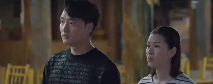 Thông gia ngõ hẹp - Tập 5: Ông Khôi đòi về lúc nửa đêm - Ảnh 3. Thông gia ngõ hẹp - Tập 5: Ông Khôi đòi về lúc nửa đêm - Ảnh 3.