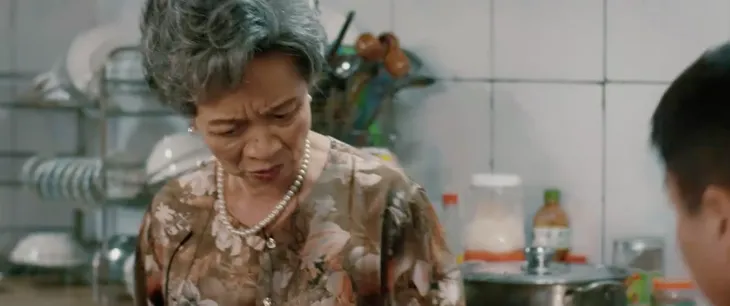 Thông gia ngõ hẹp - Tập 4: Ông Phúc bịa chuyện cụ Thập mắc bệnh Alzheimer lừa mọi người - Ảnh 3. Thông gia ngõ hẹp - Tập 4: Ông Phúc bịa chuyện cụ Thập mắc bệnh Alzheimer lừa mọi người - Ảnh 3.