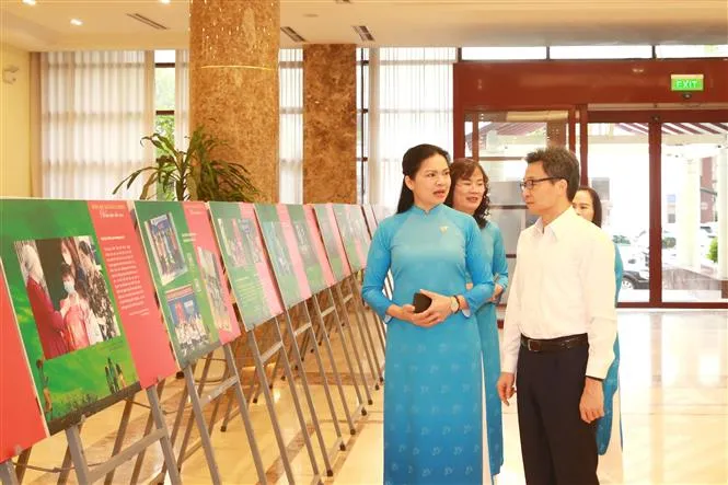 Phát huy vai trò của phụ nữ trong xã hội - Ảnh 2. Phát huy vai trò của phụ nữ trong xã hội - Ảnh 2.