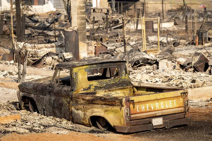 Cháy rừng tại California khiến nhiều người bị thương, hàng nghìn người phải sơ tán - Ảnh 5. Cháy rừng tại California khiến nhiều người bị thương, hàng nghìn người phải sơ tán - Ảnh 5.