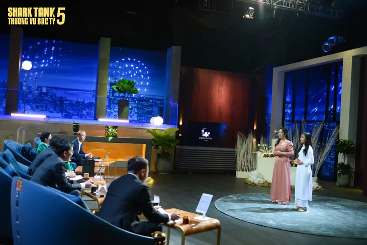 Shark Tank: Nữ sinh 17 tuổi khiến 3 cá mập cùng đầu tư - Ảnh 5. Shark Tank: Nữ sinh 17 tuổi khiến 3 cá mập cùng đầu tư - Ảnh 5.