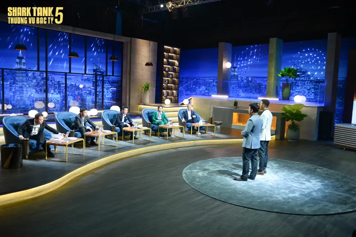 Shark Hùng Anh giành deal cuối cùng của Shark Tank mùa 5 - Ảnh 2. Shark Hùng Anh giành deal cuối cùng của Shark Tank mùa 5 - Ảnh 2.
