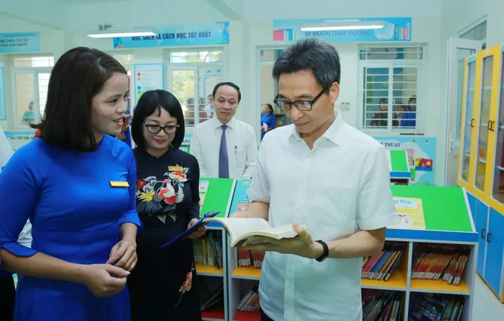 Phó Thủ tướng Vũ Đức Đam vui khai giảng với các cháu học sinh tiểu học - Ảnh 3.