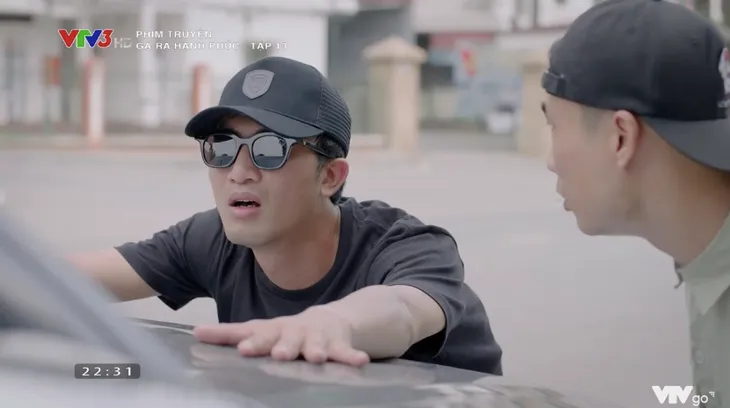 Ga-ra hạnh phúc: Cười lăn lộn màn tấu hài của Duy Hưng với “gã mù qua đường” Doãn Quốc Đam - Ảnh 6. Ga-ra hạnh phúc: Cười lăn lộn màn tấu hài của Duy Hưng với “gã mù qua đường” Doãn Quốc Đam - Ảnh 6.