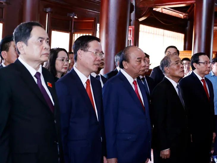 Kỷ niệm trọng thể 120 năm Ngày sinh Tổng Bí thư Lê Hồng Phong - Ảnh 1. Kỷ niệm trọng thể 120 năm Ngày sinh Tổng Bí thư Lê Hồng Phong - Ảnh 1.