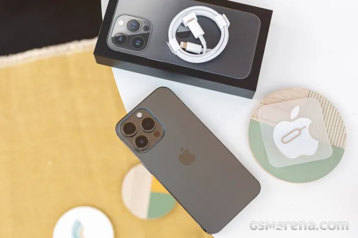 Brazil cấm Apple bán iPhone không kèm bộ sạc - Ảnh 1. Brazil cấm Apple bán iPhone không kèm bộ sạc - Ảnh 1.
