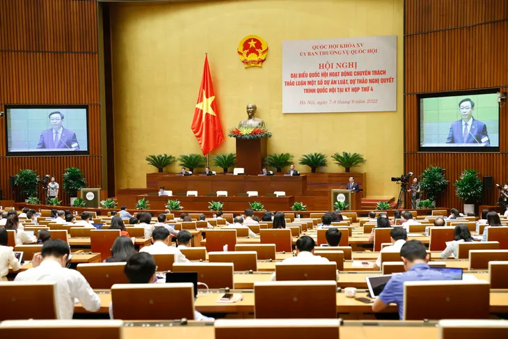 Chủ tịch Quốc hội: Phát huy tối đa vai trò, trí tuệ của ĐBQH chuyên trách - Ảnh 1. Chủ tịch Quốc hội: Phát huy tối đa vai trò, trí tuệ của ĐBQH chuyên trách - Ảnh 1.