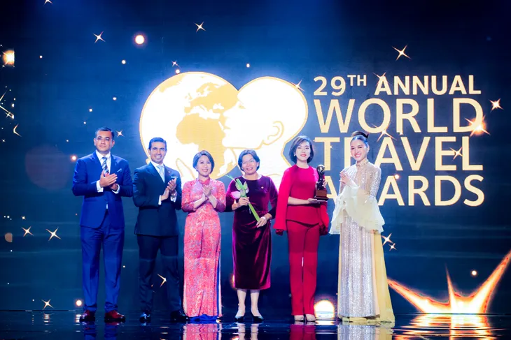 Sun Group được WTA vinh danh Tập đoàn du lịch hàng đầu châu Á 2022 - Ảnh 4. Sun Group được WTA vinh danh Tập đoàn du lịch hàng đầu châu Á 2022 - Ảnh 4.