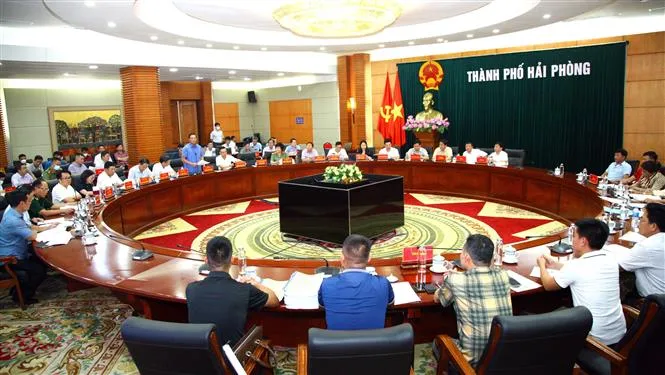Hải Phòng tổ chức cưỡng chế 12 hộ dân nuôi ngao tại quận Hải An - Ảnh 4. Hải Phòng tổ chức cưỡng chế 12 hộ dân nuôi ngao tại quận Hải An - Ảnh 4.