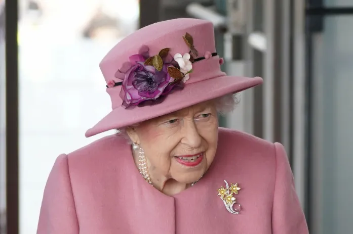 Nữ hoàng Anh Elizabeth II: Nhân chứng lịch sử của những thăng trầm thế giới - Ảnh 1. Nữ hoàng Anh Elizabeth II: Nhân chứng lịch sử của những thăng trầm thế giới - Ảnh 1.
