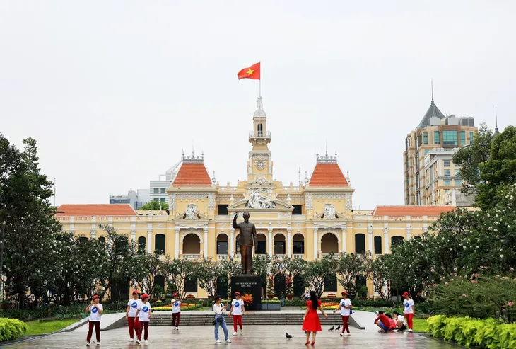 Thành phố Hồ Chí Minh yên bình sáng đầu năm mới 2023 - Ảnh 9. Thành phố Hồ Chí Minh yên bình sáng đầu năm mới 2023 - Ảnh 9.