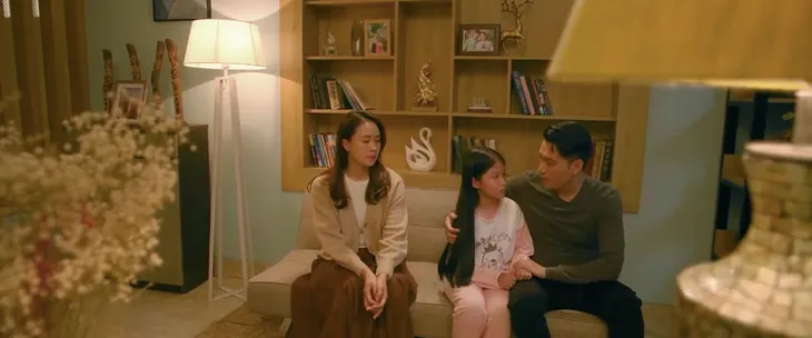 Hành trình công lý - Tập 40: Mẹ Hà quấy nhiễu gia đình Phương, bé Thư lên cơ đau tim ngất xỉu - Ảnh 1. Hành trình công lý - Tập 40: Mẹ Hà quấy nhiễu gia đình Phương, bé Thư lên cơ đau tim ngất xỉu - Ảnh 1.