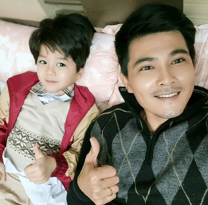 Phim trường tuần qua: Mạnh Trường gặp lại 2 mẹ, Đình Tú cực tình cảm với Thùy Anh - Ảnh 18. Phim trường tuần qua: Mạnh Trường gặp lại 2 mẹ, Đình Tú cực tình cảm với Thùy Anh - Ảnh 18.