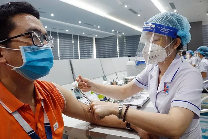 Chủ động ứng phó với biến thể XBB - Ảnh 1. Chủ động ứng phó với biến thể XBB - Ảnh 1.