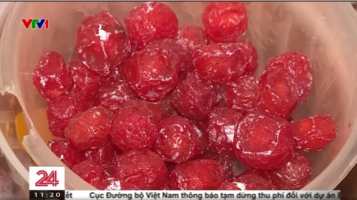 Cận Tết, cảnh giác với bánh mứt kẹo mập mờ nguồn gốc, xuất xứ - Ảnh 3. Cận Tết, cảnh giác với bánh mứt kẹo mập mờ nguồn gốc, xuất xứ - Ảnh 3.