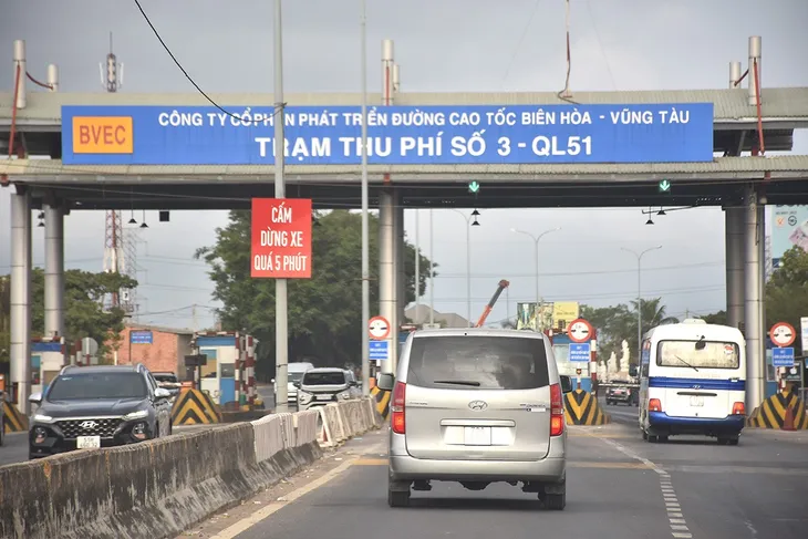 Tạm dừng thu phí dự án BOT Quốc lộ 51 từ ngày 13/1 - Ảnh 1.