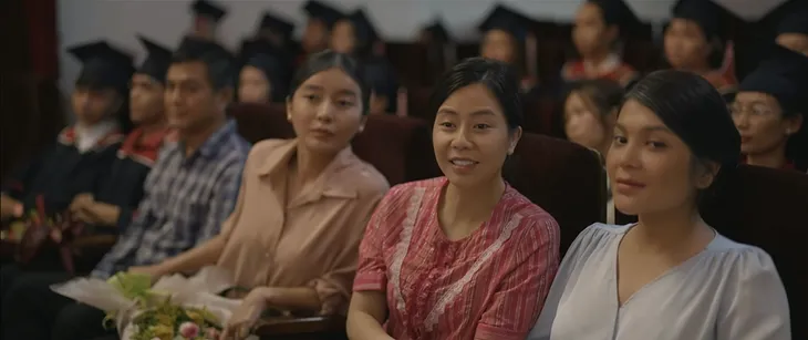 Mẹ rơm - Tập cuối: Hạt Dẻ tốt nghiệp Đại học, mong ngóng mãi cũng được gặp mẹ Loan - Ảnh 3. Mẹ rơm - Tập cuối: Hạt Dẻ tốt nghiệp Đại học, mong ngóng mãi cũng được gặp mẹ Loan - Ảnh 3.