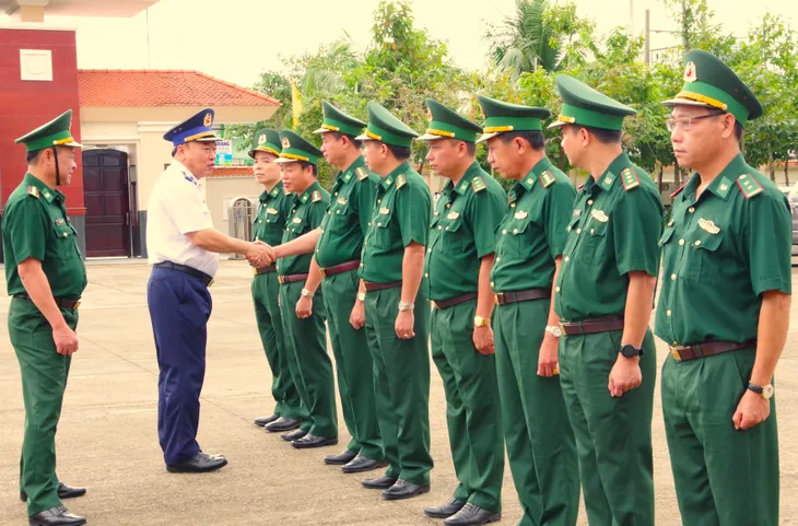 Cảnh sát biển phối hợp bảo vệ chủ quyền an ninh biên giới vùng biển Cà Mau - Ảnh 1. Cảnh sát biển phối hợp bảo vệ chủ quyền an ninh biên giới vùng biển Cà Mau - Ảnh 1.