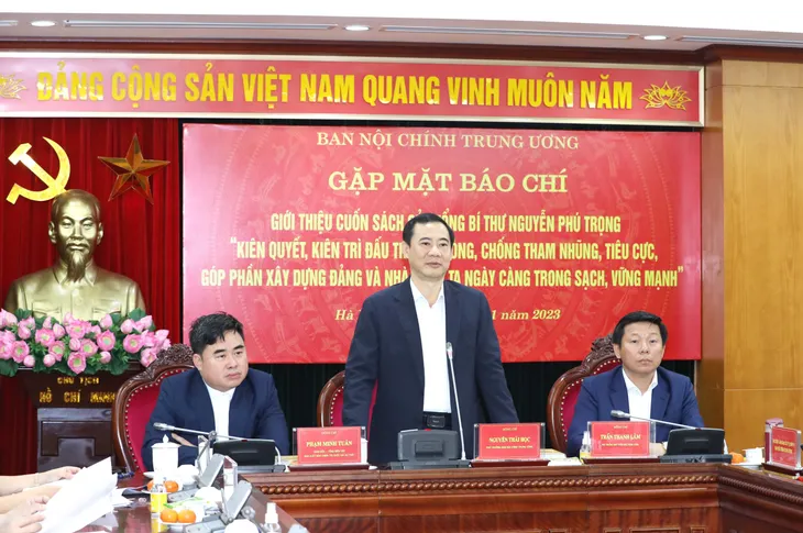 Chuẩn bị ra mắt sách của Tổng Bí thư Nguyễn Phú Trọng - Ảnh 1.