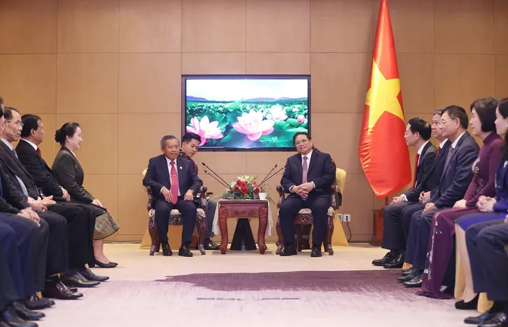 Vun đắp quan hệ hữu nghị vĩ đại Việt Nam - Lào - Ảnh 4. Vun đắp quan hệ hữu nghị vĩ đại Việt Nam - Lào - Ảnh 4.