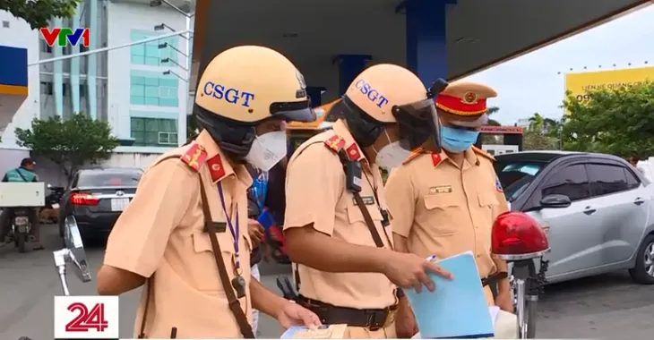 TP Hồ Chí Minh: Đảm bảo trật tự giao thông sân bay dịp cuối năm - Ảnh 1. TP Hồ Chí Minh: Đảm bảo trật tự giao thông sân bay dịp cuối năm - Ảnh 1.
