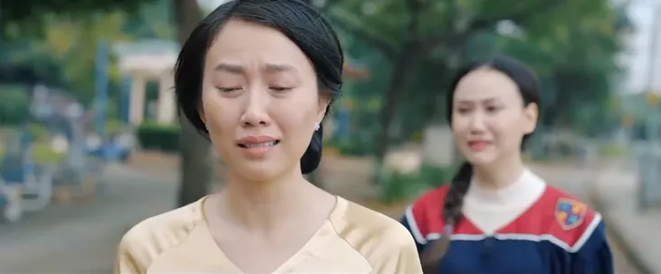 Mẹ rơm - Tập cuối: Hạt Dẻ lớn lên bình an, vỡ òa hạnh phúc nhận lại mẹ Loan - Ảnh 32. Mẹ rơm - Tập cuối: Hạt Dẻ lớn lên bình an, vỡ òa hạnh phúc nhận lại mẹ Loan - Ảnh 32.