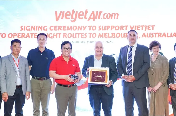 Lãnh đạo Vietjet cùng Bộ trưởng bang Victoria (Úc) công bố đường bay thẳng giữa TP Hồ Chí Minh và Melbourne từ ngày 31/3/2023 - Ảnh 2. Lãnh đạo Vietjet cùng Bộ trưởng bang Victoria (Úc) công bố đường bay thẳng giữa TP Hồ Chí Minh và Melbourne từ ngày 31/3/2023 - Ảnh 2.