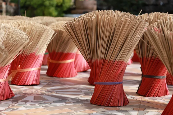 Làng hương Lai Triều tất bật những ngày cận Tết - Ảnh 2. Làng hương Lai Triều tất bật những ngày cận Tết - Ảnh 2.