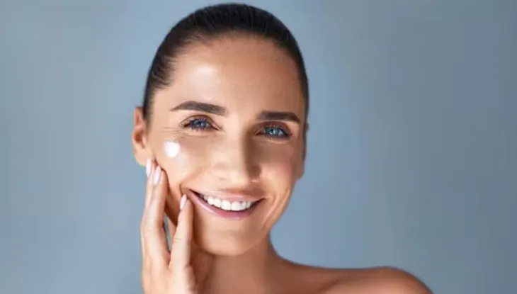 Bí quyết chăm sóc da thời kỳ mãn kinh - Ảnh 1. Bí quyết chăm sóc da thời kỳ mãn kinh - Ảnh 1.