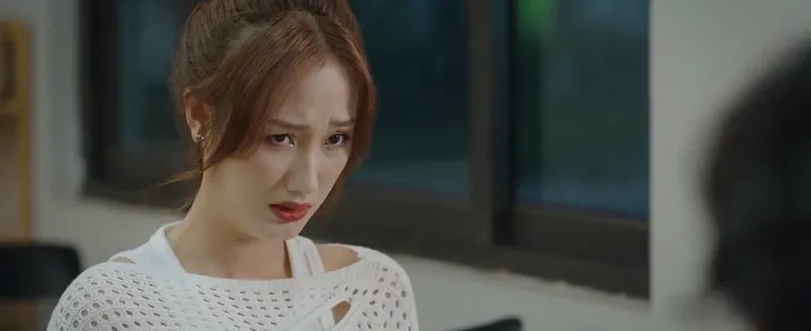 Dưới bóng cây hạnh phúc - Tập 2: Vợ cao tay xử lý truyền thông cho chồng - Ảnh 12. Dưới bóng cây hạnh phúc - Tập 2: Vợ cao tay xử lý truyền thông cho chồng - Ảnh 12.