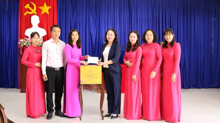 Tri ân Chủ tịch Tôn Đức Thắng - người lãnh đạo mẫu mực của Đảng, Nhà nước - Ảnh 2. Tri ân Chủ tịch Tôn Đức Thắng - người lãnh đạo mẫu mực của Đảng, Nhà nước - Ảnh 2.