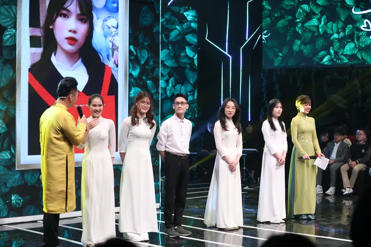 Gala Cặp lá yêu thương: Mang Tết ấm áp đến với những chiếc lá chưa lành - Ảnh 8. Gala Cặp lá yêu thương: Mang Tết ấm áp đến với những chiếc lá chưa lành - Ảnh 8.