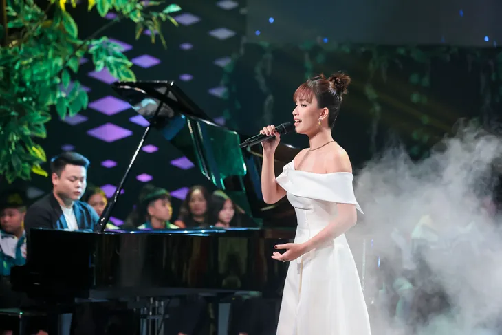 Ái Phương, nhạc sĩ Minh Cà Ri xúc động bật khóc trên sân khấu Cặp lá yêu thương - Ảnh 6. Ái Phương, nhạc sĩ Minh Cà Ri xúc động bật khóc trên sân khấu Cặp lá yêu thương - Ảnh 6.