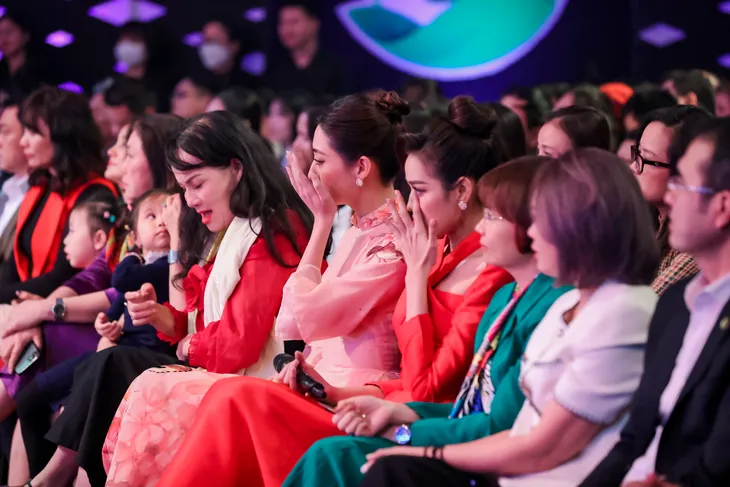 Ấn tượng đêm Gala Cặp lá yêu thương Tết là gia đình - Ảnh 4. Ấn tượng đêm Gala Cặp lá yêu thương Tết là gia đình - Ảnh 4.