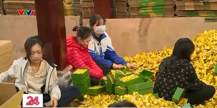 Không khí lao động sản xuất ngày giáp Tết trên đất chè Tân Cương - Ảnh 5. Không khí lao động sản xuất ngày giáp Tết trên đất chè Tân Cương - Ảnh 5.